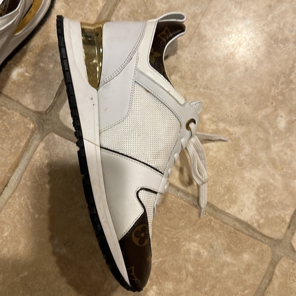 Worn twice authentic Louis Vuitton sneakers - Picture 2 of 16
